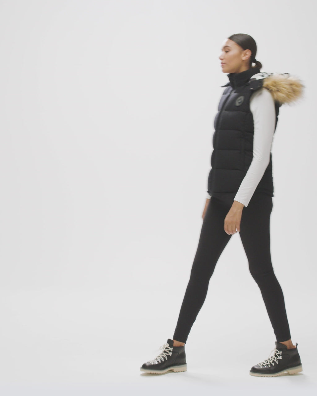 Women's ASPENX Wool Vest Black Video